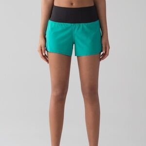 Lululemon Smooth Stride Short Viridian Green / Black